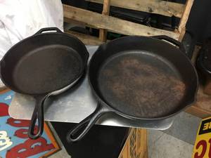 lot 124 image: 2 Lodge Cast Iron Skillets 8SK - 10SK