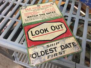 lot 129 image: Vintage Tin Tobacco Reminder Jointed Sign - 6 12 x 10