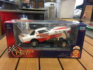 lot 152 image: Winners Circle - 1997 Funny Car Series 124 Die Cast