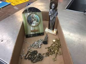 lot 199 image: Religious Plaque - Figures - Beads