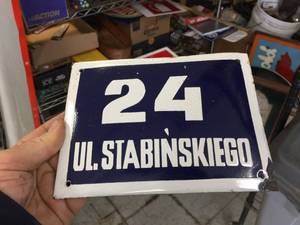 lot 207 image: Vintage Convex MetalPorcelain Sign - Czech 8 x 6