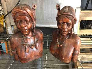 lot 210 image: Vintage Carved Wooden Tribal Couple - 11 Tall