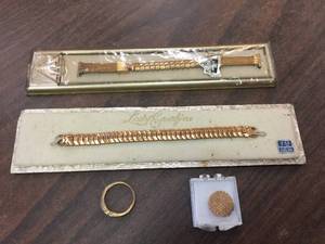 lot 240 image: 2 Vintage Gold Filled Watch Bands - Ring Marked Thailand - GF Pin