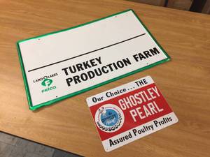 lot 260 image: Land-O-Lakes - Ghostly Pearl - Metal Turkey Poultry Signs