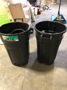 lot 3 image: Lot of HDX 32 Gal. Black Outdoor Vented Trash Can with Domed Lid   Customer Returns See Pictures