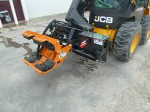 lot 15 image: Landhoner Rotating Pole Grapple