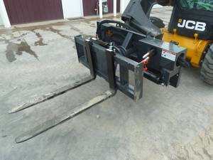 lot 14 image: Landhoner Rotating Hydraulic Forks