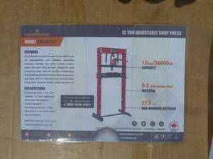 lot 68 image: Landhoner 12 Ton Shop Press