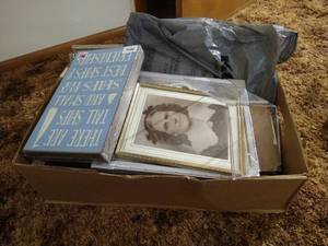 lot 23 image: Box of Picture Frames & Decor