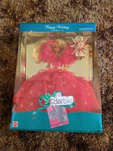 lot 25 image: 1990 Holiday Celebration Barbie - NewSealed