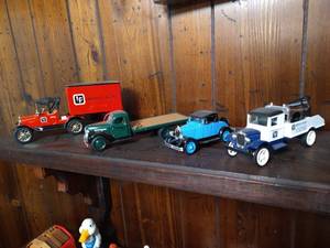 lot 59 image: (4) Die-Cast Trucks