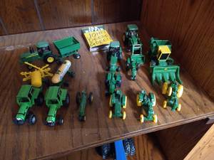 lot 76 image: John Deere Lot