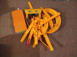 lot 86 image: Vintage Hot Wheels Track