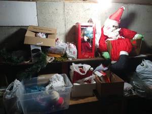 lot 104 image: Large Christmas Lot