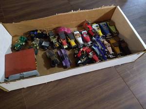 lot 112 image: Tray of Vintage Toy Cars