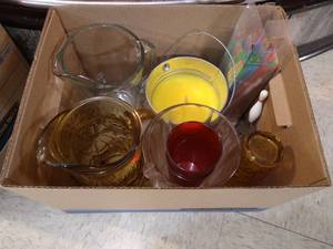 lot 127 image: Pitchers, Etc