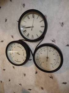 lot 129 image: ClockBarometerThermometer