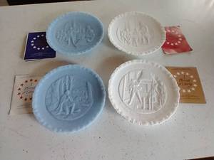 lot 149 image: Complete Set of (4) Beautiful Collectible Bicentennial Plates