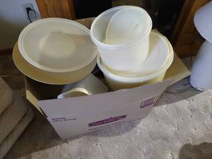 lot 155 image: Huge Box of Tupperware