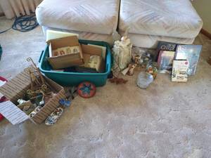 lot 163 image: Large Christmas & Decor Lot