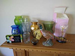 lot 169 image: Vases & Decor Lot