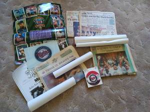 lot 180 image: Minnesota Twins Lot - Newspapers, Posters, Cutting Board, Etc
