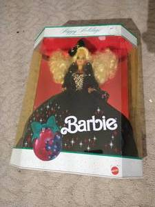 lot 206 image: 1991 Happy Holidays Barbie - NewSealed