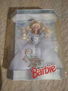 lot 243 image: 1992 Happy Holidays Barbie - NewSealed
