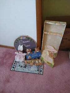 lot 276 image: Decor Lot