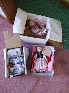 lot 277 image: (3) Dolls - Name Brand