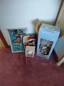 lot 279 image: Misc. Lot - Fiber Optic Easter Decoration, Wizard of Oz, Etc