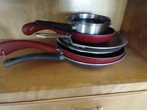 lot 292 image: Stack of Pans, Etc