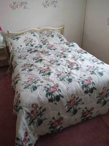 lot 294 image: Queen Bed