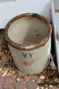lot 4 image: Antique Stoneware Crock with Wing Design