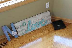lot 70 image: Rustic Wall Decor Collection Blue Love Sign and Decorative N