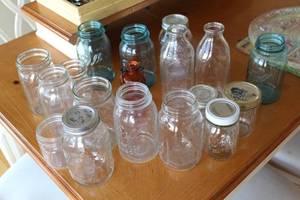 lot 71 image: Collection of 14 Vintage Ball and Kerr Mason Jars with Lids