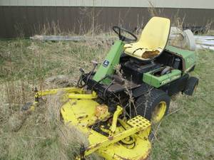 lot 7 image: John Deere F935 front mower. Unit i...