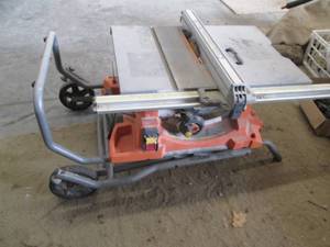 lot 8 image: Ridgid R4513 10in Portable job site...
