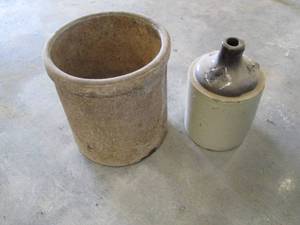 lot 29 image: Blue Crown 3-gallon Stoneware crock...