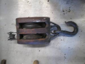 lot 50 image: Antique wooden double wheel block a...