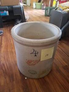 lot 19 image: 4 Gallon, Big Wing Red Wing Crock. (Base Chip)