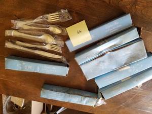 lot 49 image: Princess House Dighton Rose by Oneida Silverware. NOS