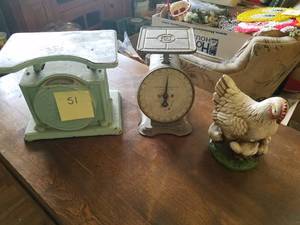 lot 51 image: 2- Vintage Scales and Ceramic Chicken