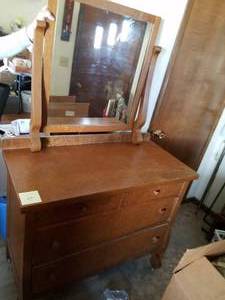 lot 69 image: Oak Dresser with Mirror. 67 total x 42 x 20