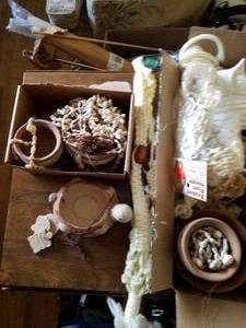 lot 80 image: Pots and Planet Holders