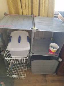 lot 83 image: 4 Cube Wire Rack and Misc