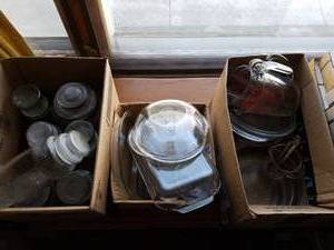 lot 87 image: Glass Jars, Bakeware, Casseroles and Measuring Cups