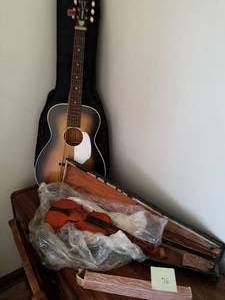 lot 96 image: Vintage Violin, Guitar and Wood Flute