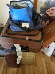 lot 98 image: Lot of Luggage