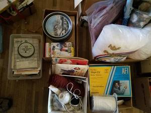 lot 114 image: Selection of Sewing Supplies